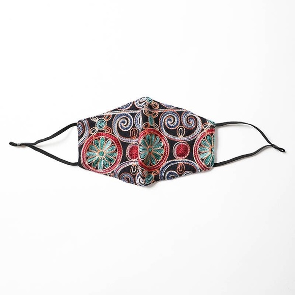 Floral Pattern Embroidered Face Mask - Picture 5 of 7